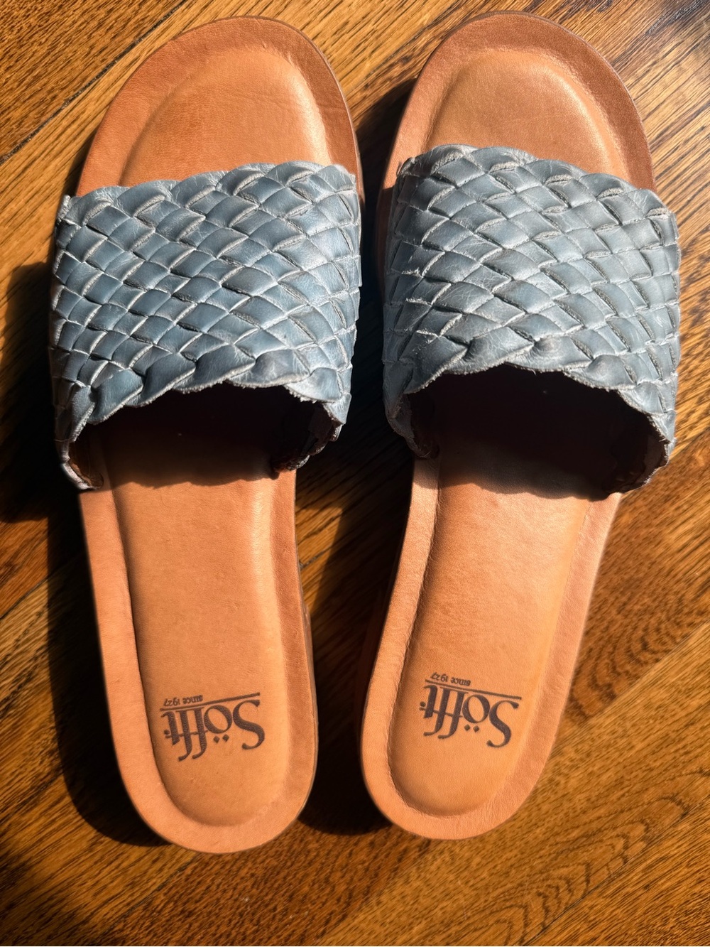 SOFFT Blue Braided Leather Sandals - Women’s Size 9